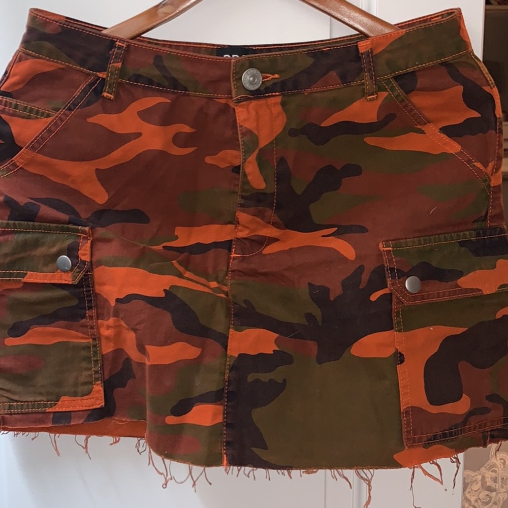 Women’s urban outfitters BDG camo skirt